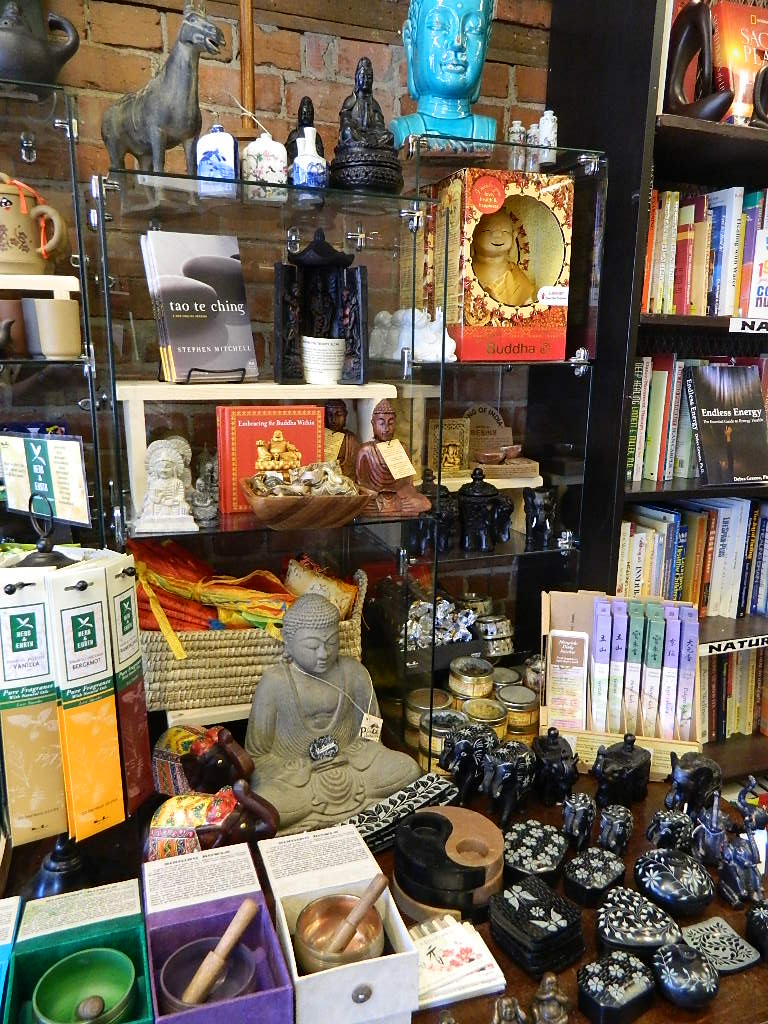 Retailer Spotlight Poor Richard’s Books & Gifts and Little Richard’s