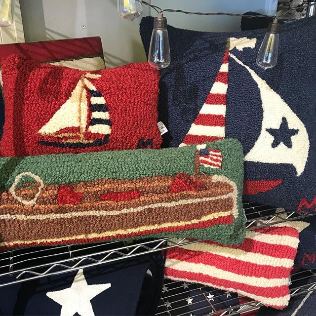 We’re on a mini-vacay so what do we do? Shop, of course! Check out our story for more sights from Petosky, Michigan. @cutlers_of_petoskey @chandler4corners