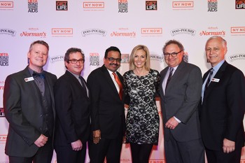 Gift for Life presented awards to three distinguished and deserving individuals at the 24th annual Party for Life fundraiser, February 1, in NYC. (L-R) Frank Joens, Gift for Life Chair; Peter Schauben, Gift for Life Founder; Arun Agarwal of Nextt, Bert Tonkin Gift of Giving Award Recipient; Suzy Batiz of Poo-Pourri, Norman Glassberg Trailblazer Award Recipient; Howard Henschel of The Norman Group, Chuck Yancy Lifetime Achievement Award Recipient; and George Kacic, Gift for Life Co-Chair. 