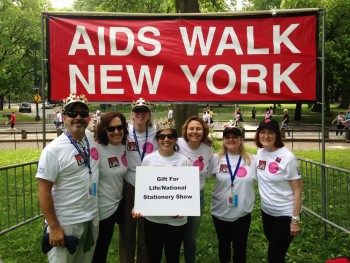 Gift For Life/National Stationery Show AIDS Walk NY 2015 Central Park team (L-R): Matt Katzenson of Fine Lines and team co-leader; Jill Mara Fischer of Jill Mara Designs, Su Hilty, team leader and gift and home industry ambassador; Michelle Aguda of VIIIR, Francesca Banci of Ameriprise Financial Services, Marci Bracken of GIFT SHOP Magazine; and Caroline Kennedy, Emeritus editor of Gifts and Decorative Accessories.