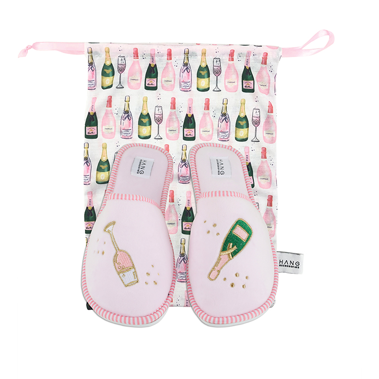 Champagne Foldable Travel Slippers  
															/ Hang Accessories							