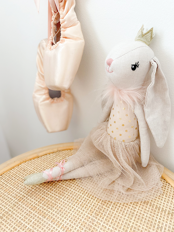 Bijoux the Bunny Ballerina Doll 
															/ MON AMI							