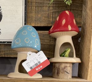 Transpac Toadstool Critter House