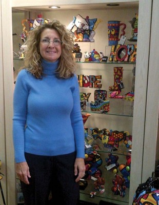 ConfettiOwnerCathyMullins1-copy