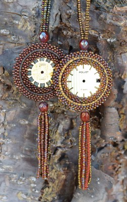 Dunitz-two-watch-face-Creloj8-necklaces