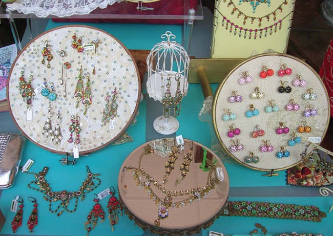 GSDI_Fall14_RetailDetails_EmbroideryHoops