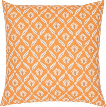 Lynne's-Whim_Shirley