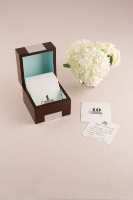 Weddingstar,-Inc._Memory-note-box-with-anniversary-stationery